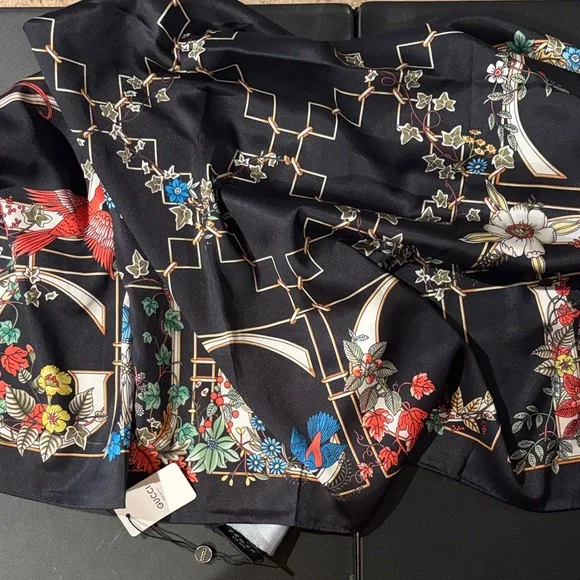 Gucci Black Silk Scarf with Floral Accents - Picture 1 of 3